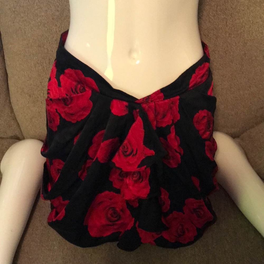Bebe silk skirt